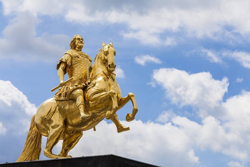 Der goldene Reiter, ein Reiterstandbild des saechsischen Kurfuersten und polnischen Koenigs August des Starken, in Dresden. – Bild: mdr