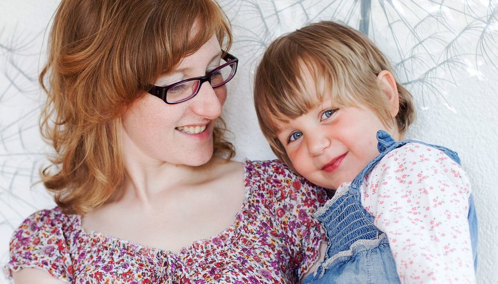 Laura mit Stella Luna. – Bild: SWR / Ramona Zühlke