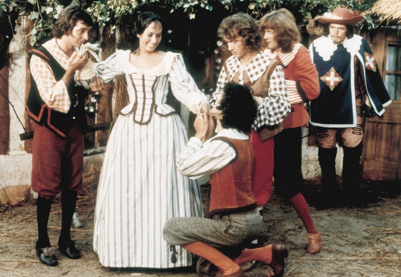 Wir viere sind die Musketiere – Bild: MDR/​TOBIS