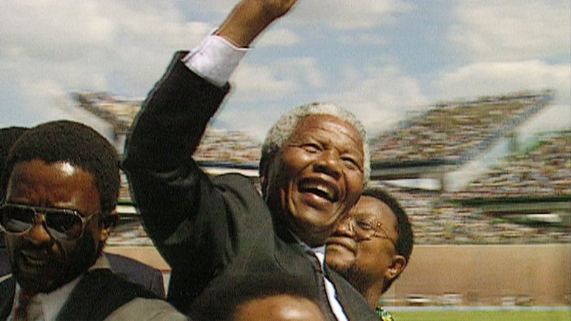 Nelson Mandela (2.v.l.) – Bild: GEO Television
