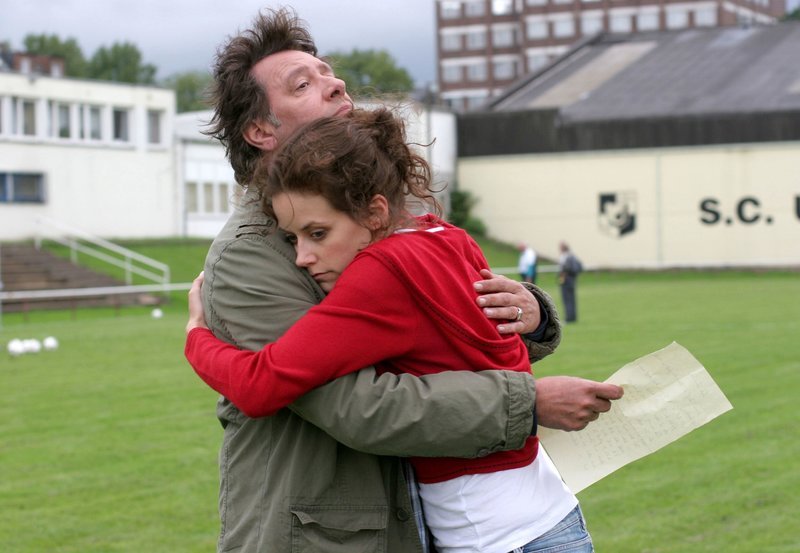 Hannes (Jan Fedder) und seine Tochter Annika (Anja Knauer) sind sich wieder einig. – Bild: ARD Degeto/Sandra Hoever Hannes (Jan Fedder) und seine Tochter Annika (Anja Knauer) sind sich wieder einig. – Bild: ARD Degeto/Sandra Hoever