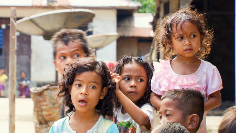 Kinder von Nangapanda auf der indonesischen Insel Flores. – Bild: arte