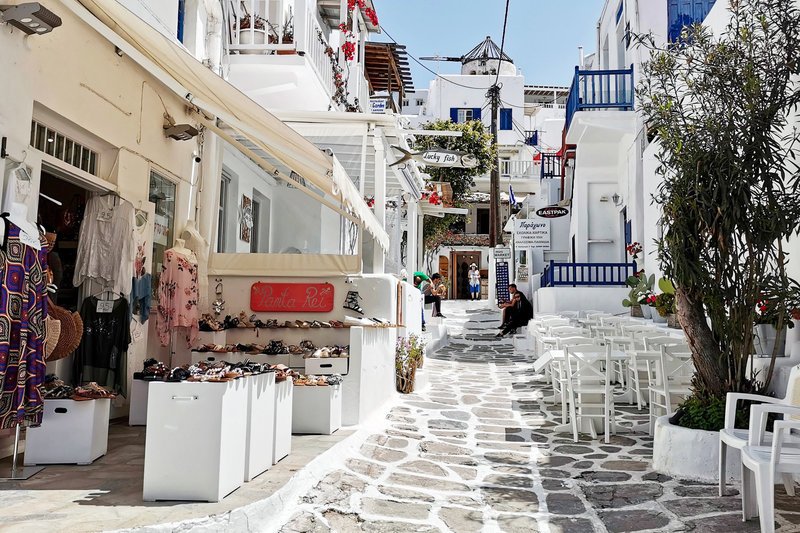 MareTV Griechenlands blau-weisse Inselwelt Eine Mittelmeer-Idylle ist Mykonos-Stadt. SRF/NDR/Till Lehmann – Bild: SRF2 MareTV Griechenlands blau-weisse Inselwelt Eine Mittelmeer-Idylle ist Mykonos-Stadt. SRF/NDR/Till Lehmann – Bild: SRF2