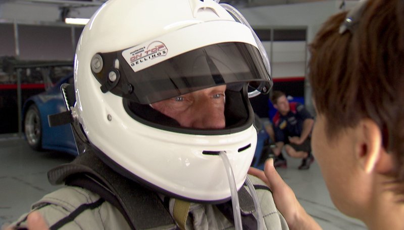 Der Stuttgarter Tatort Kommissar auf der Rennstrecke – Besteht Schauspieler Richy Müller als echter Rennfahrer im Porsche 911? – Bild: SWR Der Stuttgarter Tatort Kommissar auf der Rennstrecke – Besteht Schauspieler Richy Müller als echter Rennfahrer im Porsche 911? – Bild: SWR