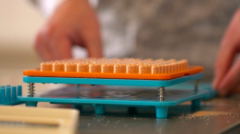 Der Handel mit Nahrungsergänzungsmitteln boomt: Eine Milliarde Euro geben die Deutschen jedes Jahr dafür aus. – Bild: SWR