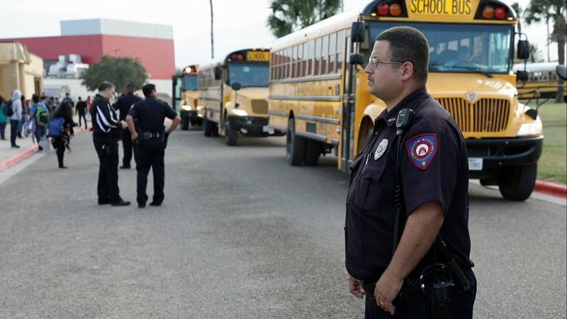 Im US-Bundesstaat Texas ist die Polizeipräsenz sehr hoch, denn es gibt viele minderjährige Straftäter. – Bild: N24 Doku