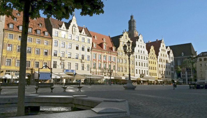 Auf dem Großen Ring (Rynek) in Breslau. – Bild: rbb/HR/Julia Finkernagel Auf dem Großen Ring (Rynek) in Breslau. – Bild: rbb/HR/Julia Finkernagel