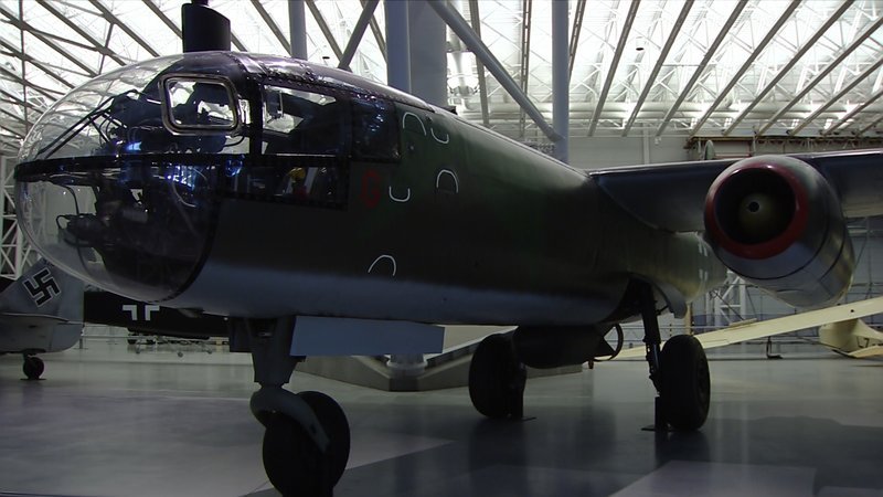 Die Arado Ar 234, der erste strahlgetriebene Bomber der Welt. – Bild: ZDF und Still