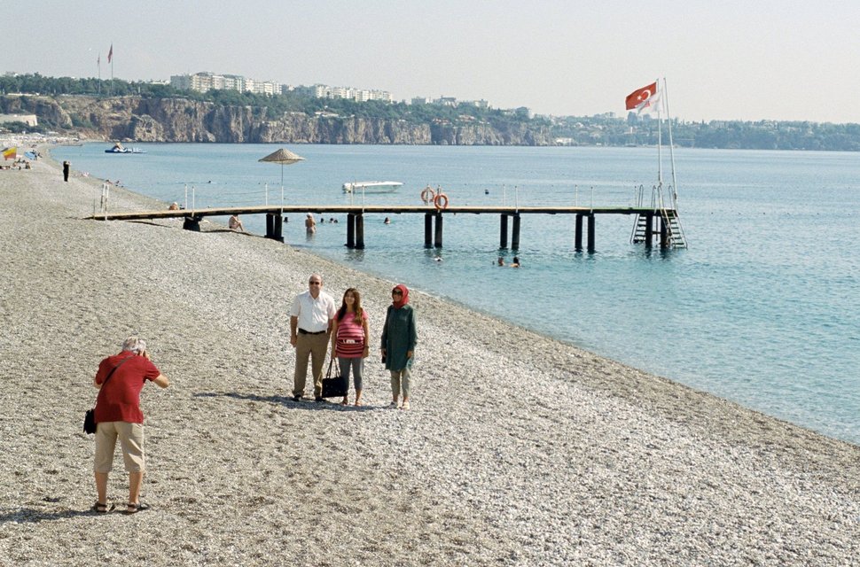 Ein Fotoalbum wirkt umso glaubhafter, je mehr Urlaubsbilder dabei sind ? – Bild: Kamara / Ein Fotoalbum wirkt umso glaubhafter, je mehr Urlaubsbilder dabei sind ?