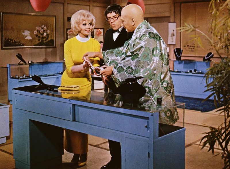 Ein Froschmann an der Angel – Bild: 1967, renewed 1995 Columbia Pictures Industries, Inc. All Rights Reserved. Lizenzbild frei