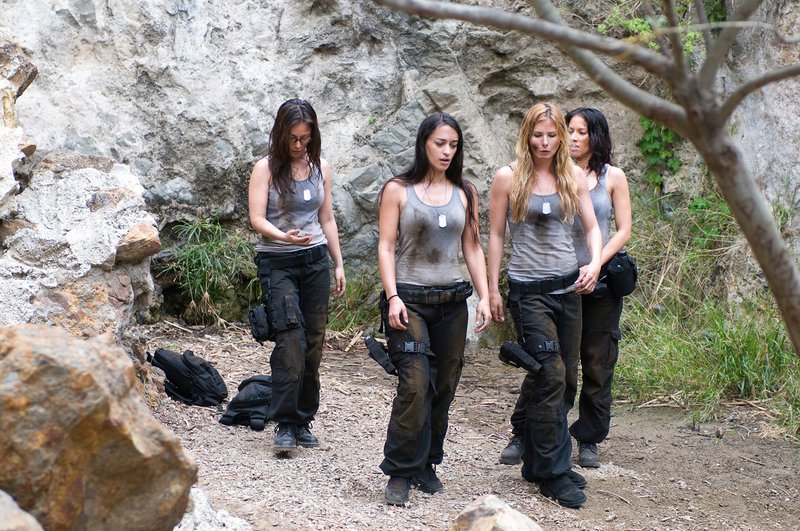 Gretchen Lake (Caroline Attwood), Betsy Case (Sara Tomko), Victoria Jansen (Vanessa Evigan), Kirsten Radford (Jennifer Renee) – Bild: TL5