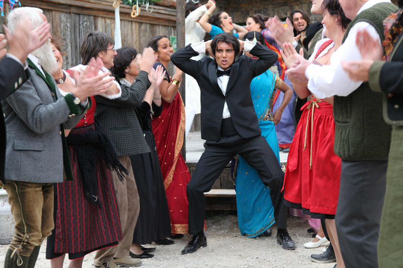 Bollywood lässt Alpen glühen – Bild: SAT. 1 Eigenproduktionsbild frei