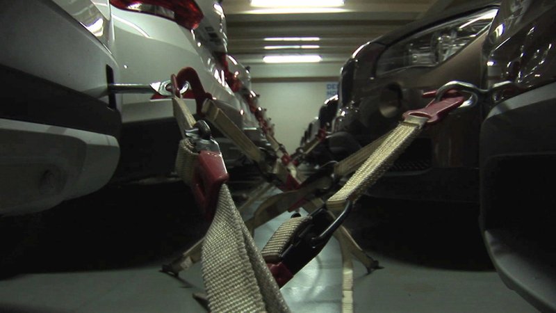 Auf dem Autoterminal Bremerhaven herrscht rund um die Uhr Betrieb. – Bild: N24 Doku