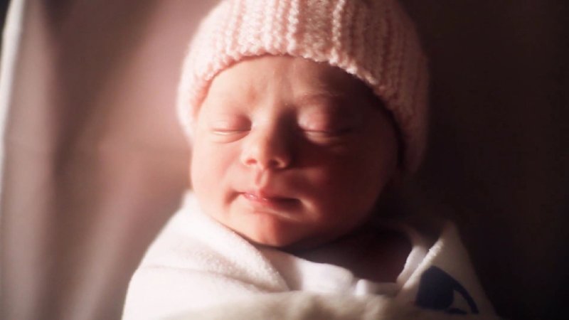 Ein Neugeborenes im Green Bay Hospital (Wisconsin). – Bild: GEO Television