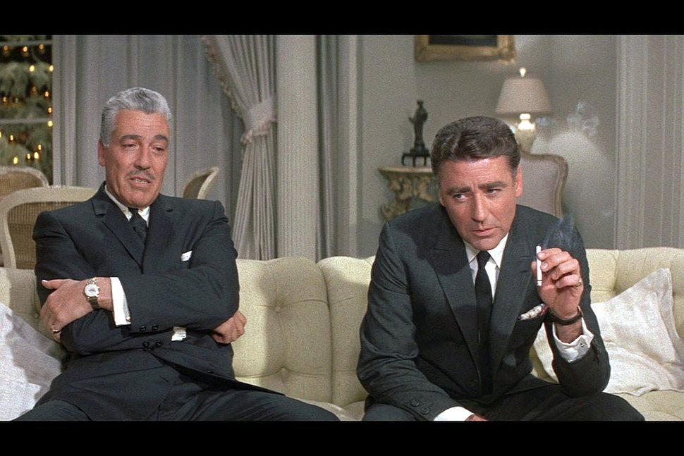 Mafia-Pate Duke Santos (Cesar Romero, li.) redet seinem zukünftigen Stiefsohn Jimmy Foster (Peter Lawford, re.) ins Gewissen. – Bild: ZDF/© Warner Brothers