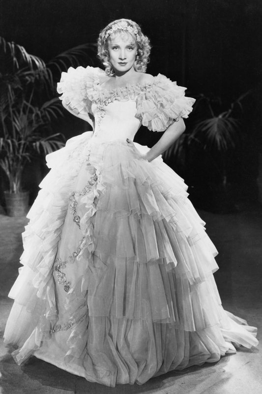 Die scharlachrote Kaiserin – Bild: ZDF /​ © 1981 Universal City Studios, Inc.