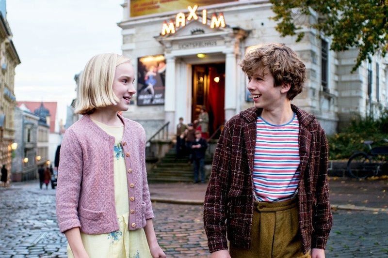 L-R: Ida (Jule Hermann) und Timm Thaler (Arved Friese) – Bild: ZDF und Gordon Muehle. L-R: Ida (Jule Hermann) und Timm Thaler (Arved Friese) – Bild: ZDF und Gordon Muehle.