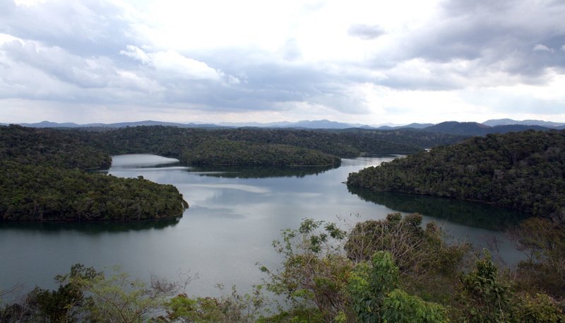 Lagune San Helvecio im Rio Doce National-Park. – Bild: NDR/​Petra Spamer-Riether