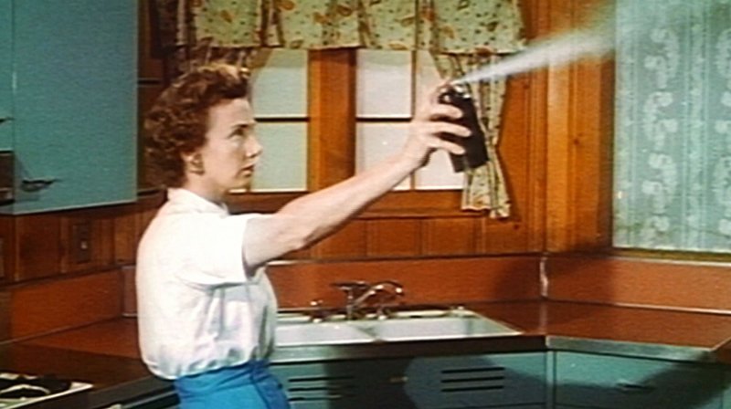 FCKW galt als ungefährliches Treibgas in Spraydosen. – Bild: SWR