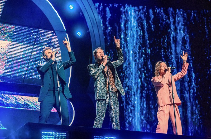 ARTE feiert das Jubiläum der britischen Boygroup Take That und holt die Magie der „Greatest Hits Live Tour 2019“ zu seinen Zuschauerinnen und Zuschauern nach Hause. – Bild: Jamie Lucas /​ © Jamie Lucas
