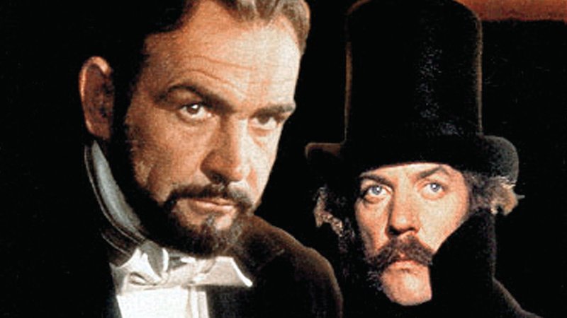 Der grosse Eisenbahnraub Sean Connery als Edward Pierce alias John Simms alias Geoffrey, Donald Sutherland als Robert Agar. SRF/​MGM Studios – Bild: SRF1