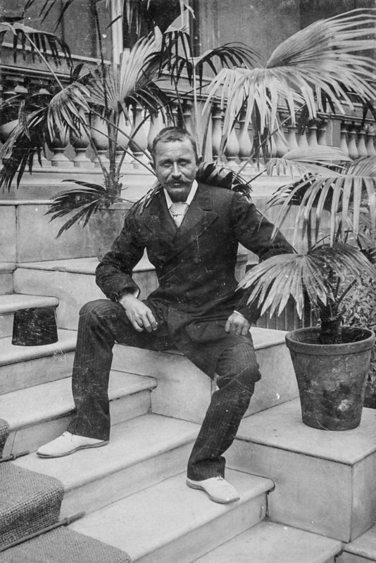 Rudolf Slatin Pascha nach seiner Flucht in Kairo. – Bild: ORF