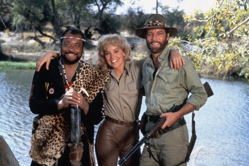 Im Bild: V.l.n.r.: Jesse Huston (Sharon Stone), Allan Quatermain (Richard Chamberlain), Umslopogaas (James Earl Jones). – Bild: TL5 Im Bild: V.l.n.r.: Jesse Huston (Sharon Stone), Allan Quatermain (Richard Chamberlain), Umslopogaas (James Earl Jones). – Bild: TL5