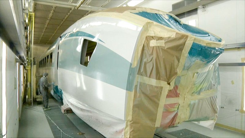 Der Schnellzug Velaro durchläuft viele Stationen bis zu seiner Fertigstellung. – Bild: MG RTL D Die Verwendung des Bildmaterials der Mediengruppe RTL Deutschland ist nur zur redaktionellen Berichterstattung im Zusammenhang mit der jeweiligen Sendung unter Angabe der Credits/​Quellenangab