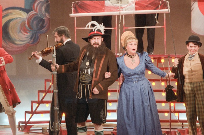 Alles Walzer – Bild: ORF