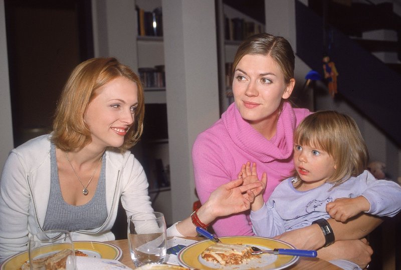 Gute Zeiten, schlechte Zeiten (GZSZ) 2857: Folge 2857 – fernsehserien.de