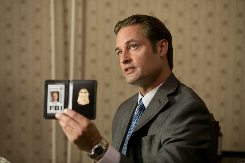 Paranoia - Riskantes Spiel – Bild: 2012 Paranoia Acquisitions LLC. All rights reserved. Lizenzbild frei