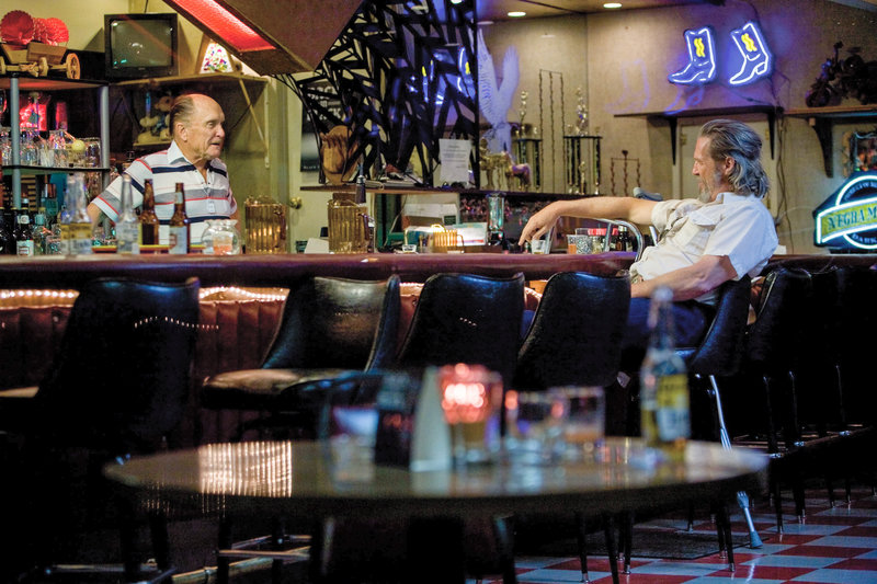 Robert Duvall (Wayne Kramer), Jeff Bridges (Bad Blake). – Bild: ORF Robert Duvall (Wayne Kramer), Jeff Bridges (Bad Blake). – Bild: ORF