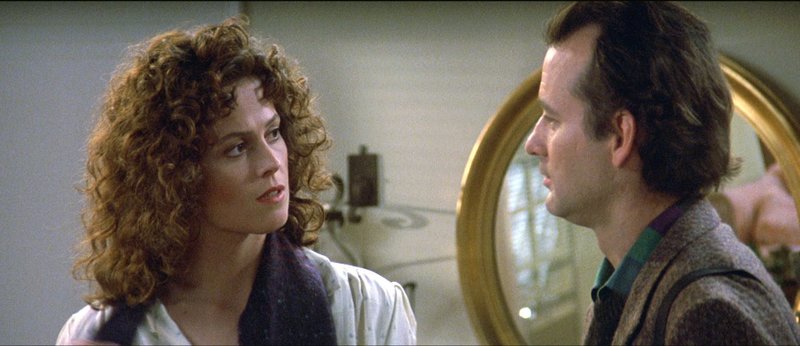 Dana Barrett (Sigourney Weaver) und Dr. Peter Venkman (Bill Murray)Dana Barrett (Sigourney Weaver) und Dr. Peter Venkman (Bill Murray) – Bild: RTL II Dana Barrett (Sigourney Weaver) und Dr. Peter Venkman (Bill Murray)Dana Barrett (Sigourney Weaver) und Dr. Peter Venkman (Bill Murray) – Bild: RTL II