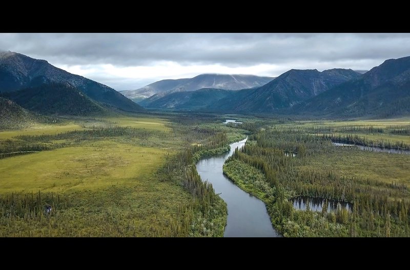 Im äußersten Nordwesten Kanadas, an der Grenze zu Alaska, liegt der Yukon, einer der letzten unberührten Naturschauplätze der Erde. – Bild: arte
