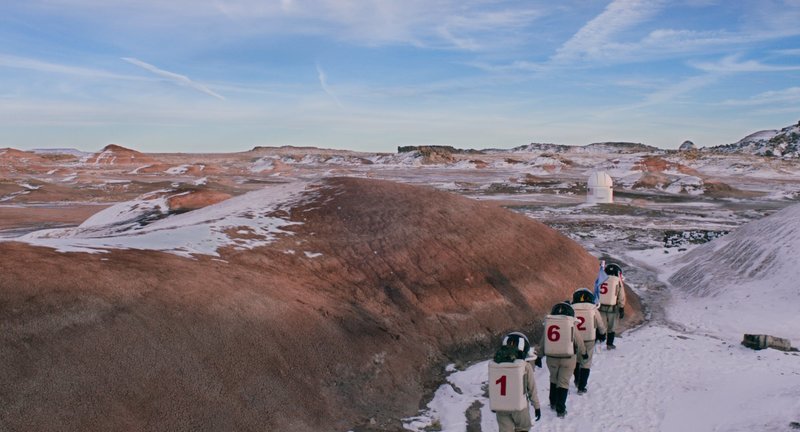 Eine Gruppe von Wissenschaftlern und Space-Freaks probt in der Wüste von Utah den Exodus zum Mond. – Bild: ZDF und Markus Nestroy.