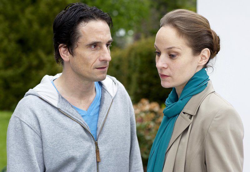 Stiller Abschied – Bild: NDR/​Degeto/​Sandra Hoever