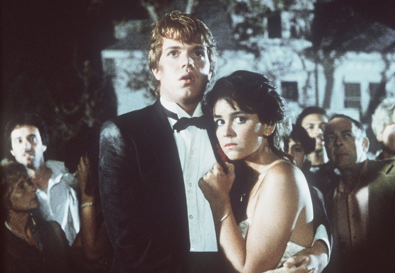 Der Alptraum ist vorüber Chris (Jason Lively, l.) und Cynthia (Jill Whitlow, r.) haben mit Müh und Not überlebt ... – Bild: kabel eins Classics Der Alptraum ist vorüber Chris (Jason Lively, l.) und Cynthia (Jill Whitlow, r.) haben mit Müh und Not überlebt ... – Bild: kabel eins Classics