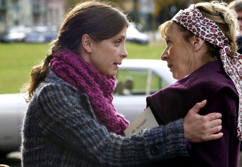 Manche mögen's glücklich – Bild: HR/​Degeto/​Erika Hauri