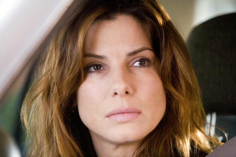 Kann Linda (Sandra Bullock) mit Hilfe der Visionen den Tod ihres Mannes verhindern? – Bild: KINOWELT FILMVERLEIH GMBH Lizenzbild frei Kann Linda (Sandra Bullock) mit Hilfe der Visionen den Tod ihres Mannes verhindern? – Bild: KINOWELT FILMVERLEIH GMBH Lizenzbild frei