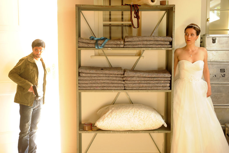 Blonder als die Polizei erlaubt – Bild: SAT.1