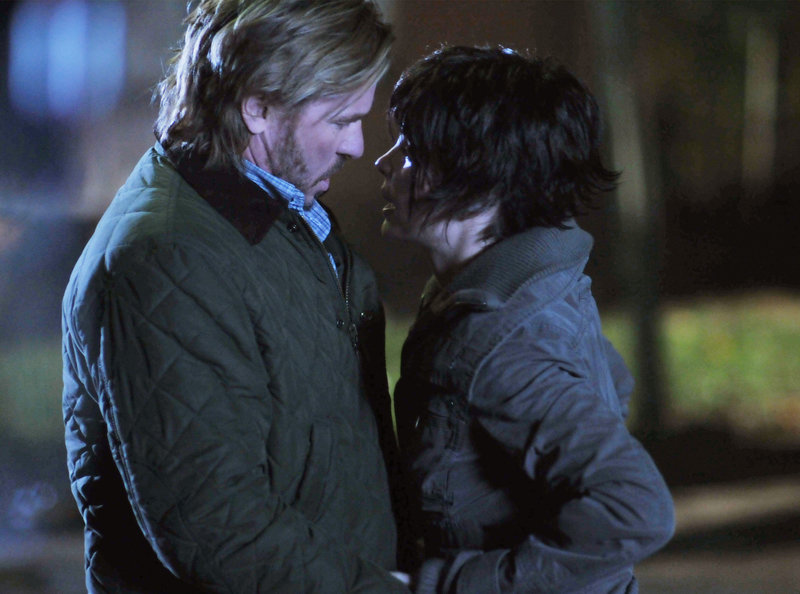 Double Identity - Zur falschen Zeit am falschen Ort – Bild: ZDF und ARD Degeto