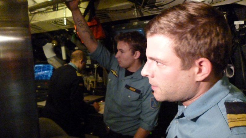 Die Ausblidung zu einem deutschen U-Boot-Kommandanten ist lang und hart. Eine Teil der Prüfung besteht darin, dass sich der Schüler am sogenannten Gefahrenkreis entscheiden muss, wie er „sein“ Boot aus der Gefahrenzone bringt, ohne Leib und Leben der Mannschaft zu riskieren. Ist er dabei zu risikofreudig, kann ihn das die Ernennung zum Kommandanten kosten. – Bild: WELT