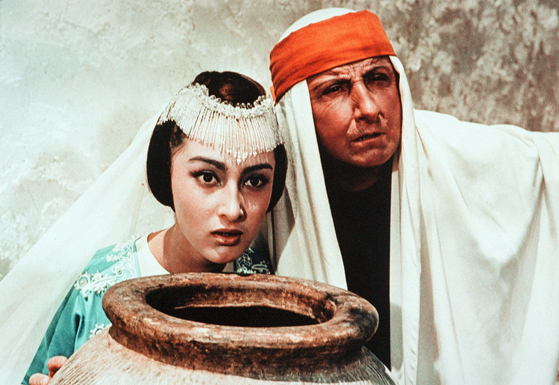 Prinzessin Budur (Dodo Tschogowadse), der Weiseste (Georgi Milljar). – Bild: MDR/Drefa Prinzessin Budur (Dodo Tschogowadse), der Weiseste (Georgi Milljar). – Bild: MDR/Drefa