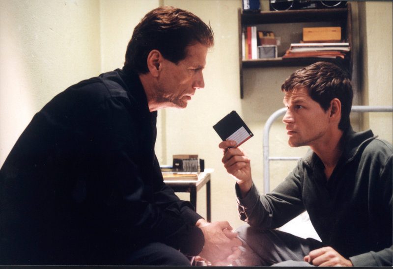 Die Millennium-Katastrophe - Computer-Crash 2000 – Bild: Sat.1 Eigenproduktionsbild frei