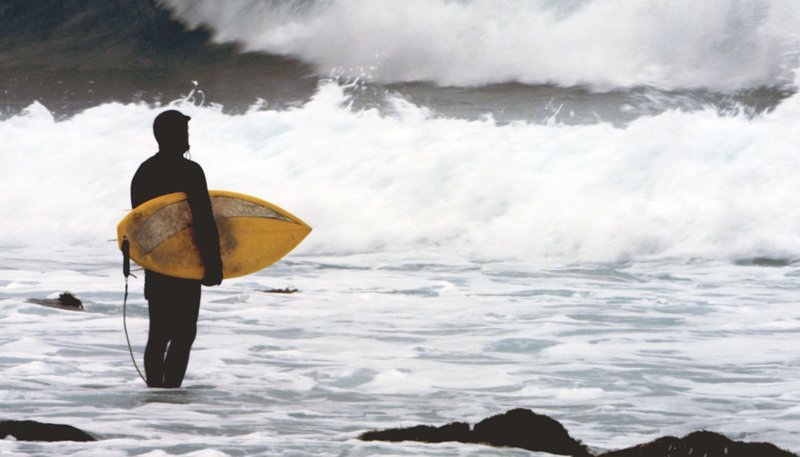 Surfen auf der Azoreninsel São Jorge. – Bild: HR Surfen auf der Azoreninsel São Jorge. – Bild: HR