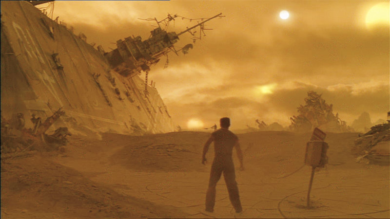 Auf dem Müllplaneten wo man Todd (Kurt Russel) ausgesetzt hat, stößt er auf friedlebende Menschen. Die sind den neuen Supersoldaten ein Dorn im Auge, weshalb diese die Siedler gnadenlos ausrotten wollen. – Bild: BDP Auf dem Müllplaneten wo man Todd (Kurt Russel) ausgesetzt hat, stößt er auf friedlebende Menschen. Die sind den neuen Supersoldaten ein Dorn im Auge, weshalb diese die Siedler gnadenlos ausrotten wollen. – Bild: BDP