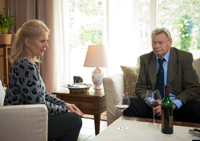 Auf der Straße – Bild: ARD Degeto/​Svenja von Schultzendorff