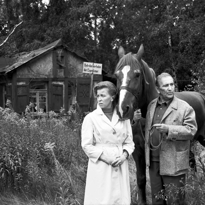 Isolde Hübsch (Helga Göring) und Ernst Haubold (Walter Richter-Reinick) – Bild: MDR/​DRA/​Horst Blümel