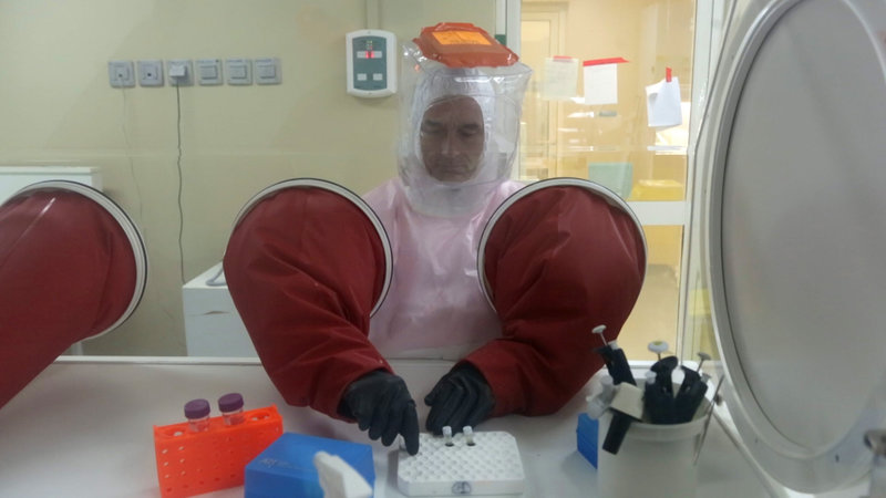 Ansteckungsgefahr! Epidemien auf dem Vormarsch – Bild: Scientifilms  /​ © Scientifilms