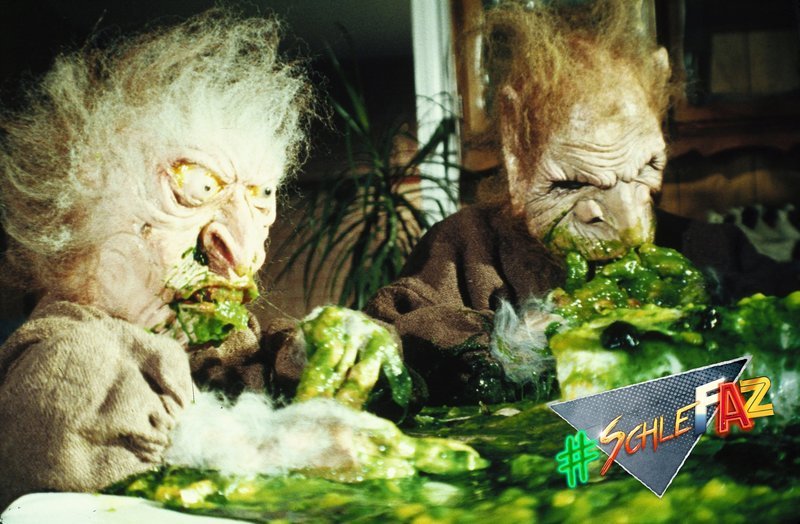 Auf einem Streifzug durch die Wälder trifft Arnold ein Mädchen, und beide treffen auf Goblins und ihre Königin. Als sie deren Nahrung essen, wird das Mädchen in grünen Schleim verwandelt und aufgegessen, und Arnold wird in ein Pflanzenwesen verwandelt. – Bild: MGM